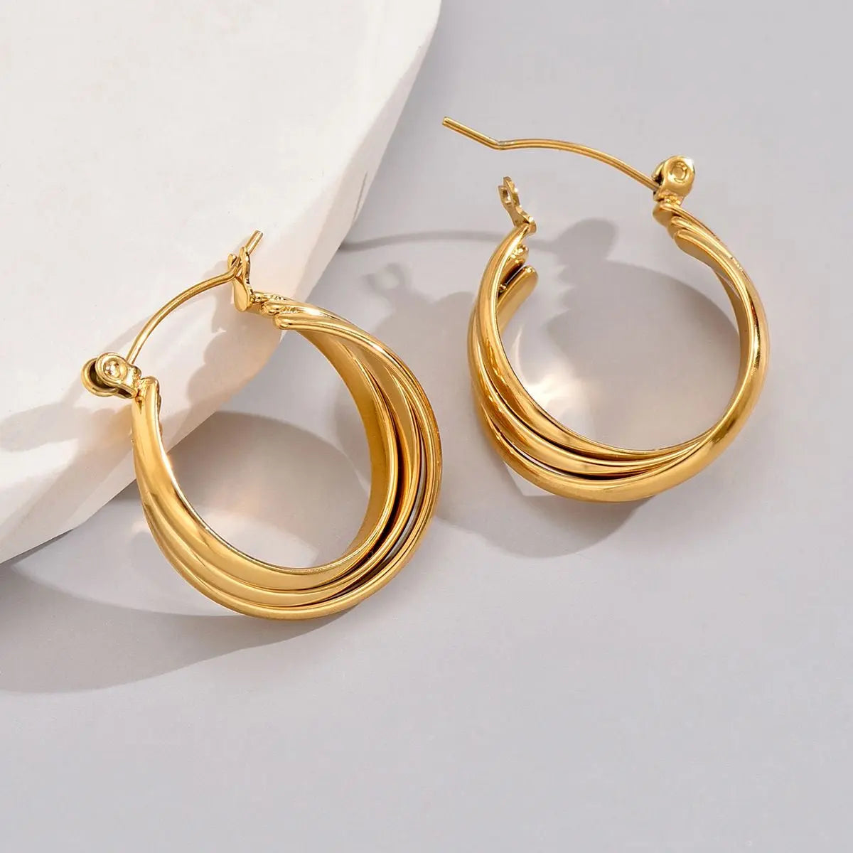 Diana Boucles d’Oreilles - Élégance Contemporaine en Plaqué Or Inad Création